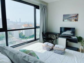 BASE Central PATTAYA 2BED King&Queen with Infinity Pool & Free Netflix!